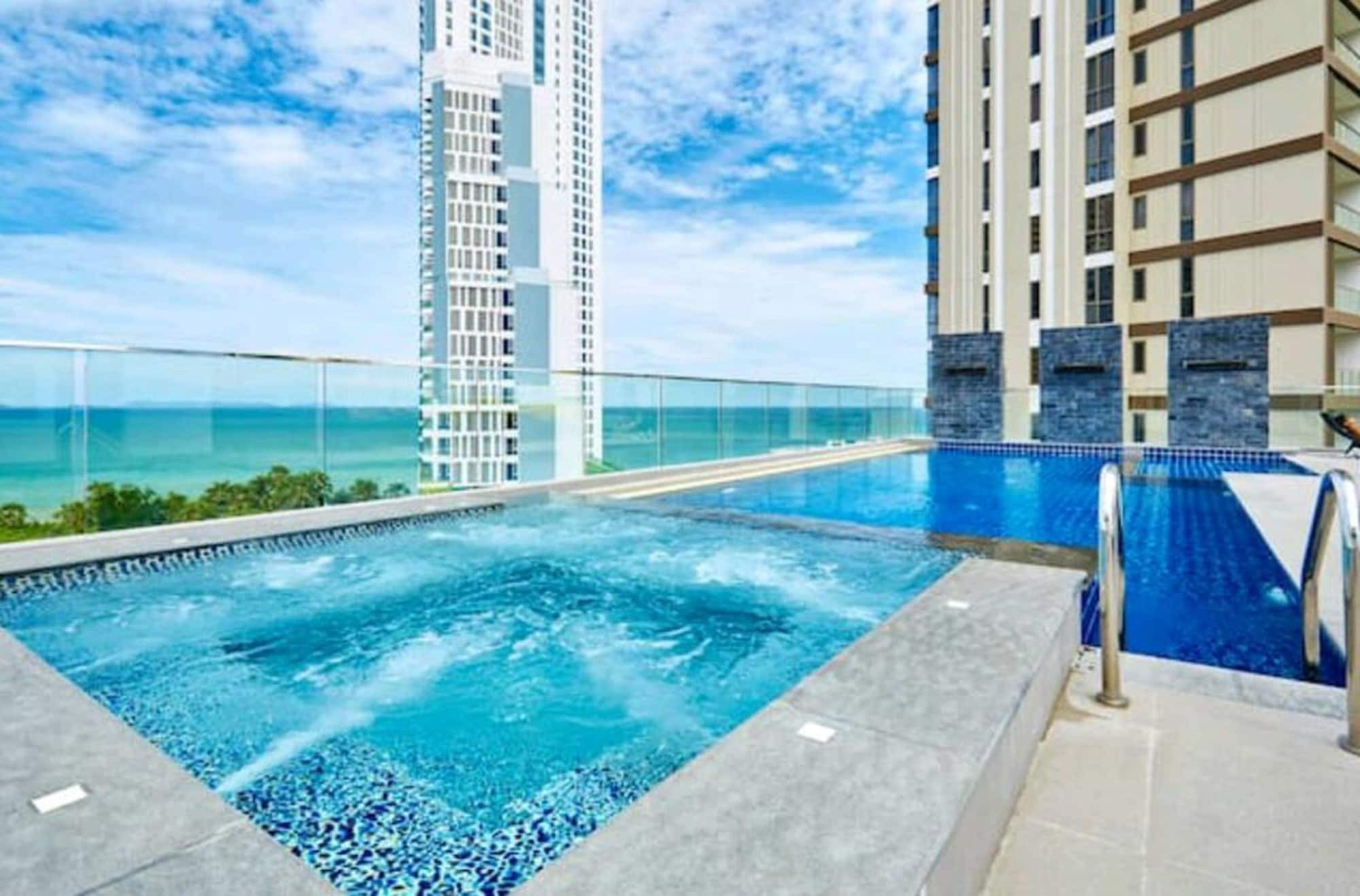 Serenity Pattaya Beach Buitenkant foto